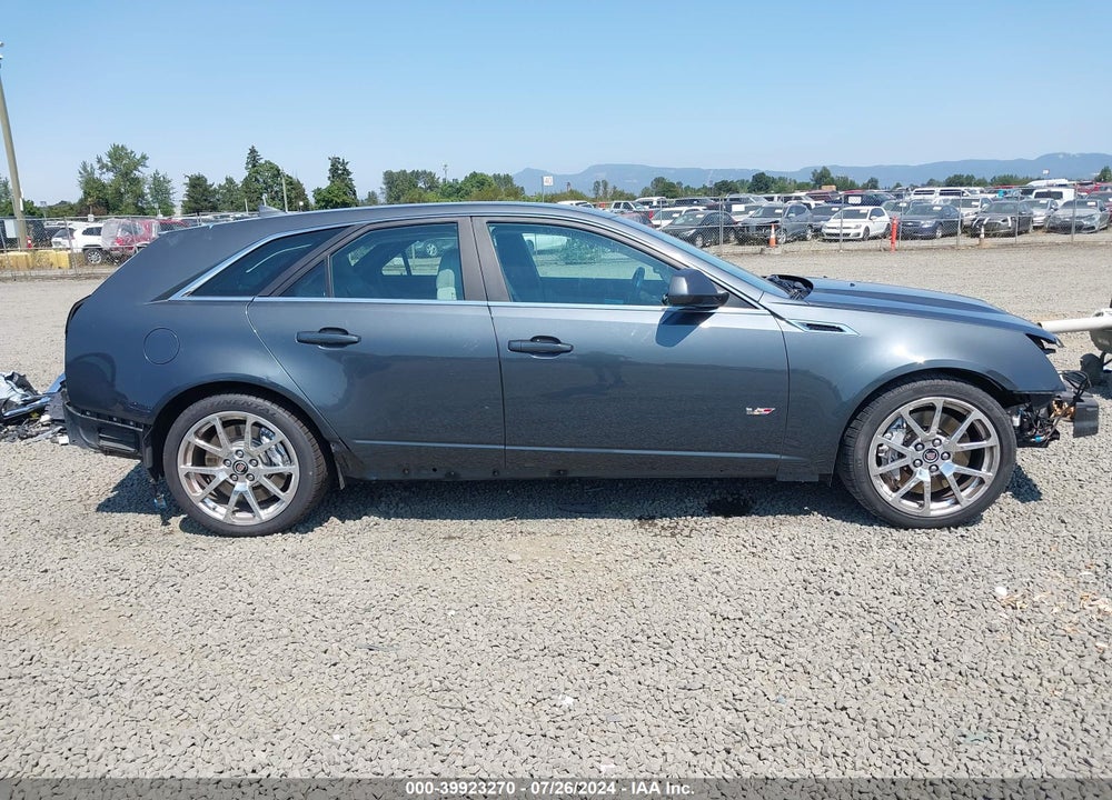 2013 CADILLAC CTS-V VIN: 1G6DV8EP2D0141958