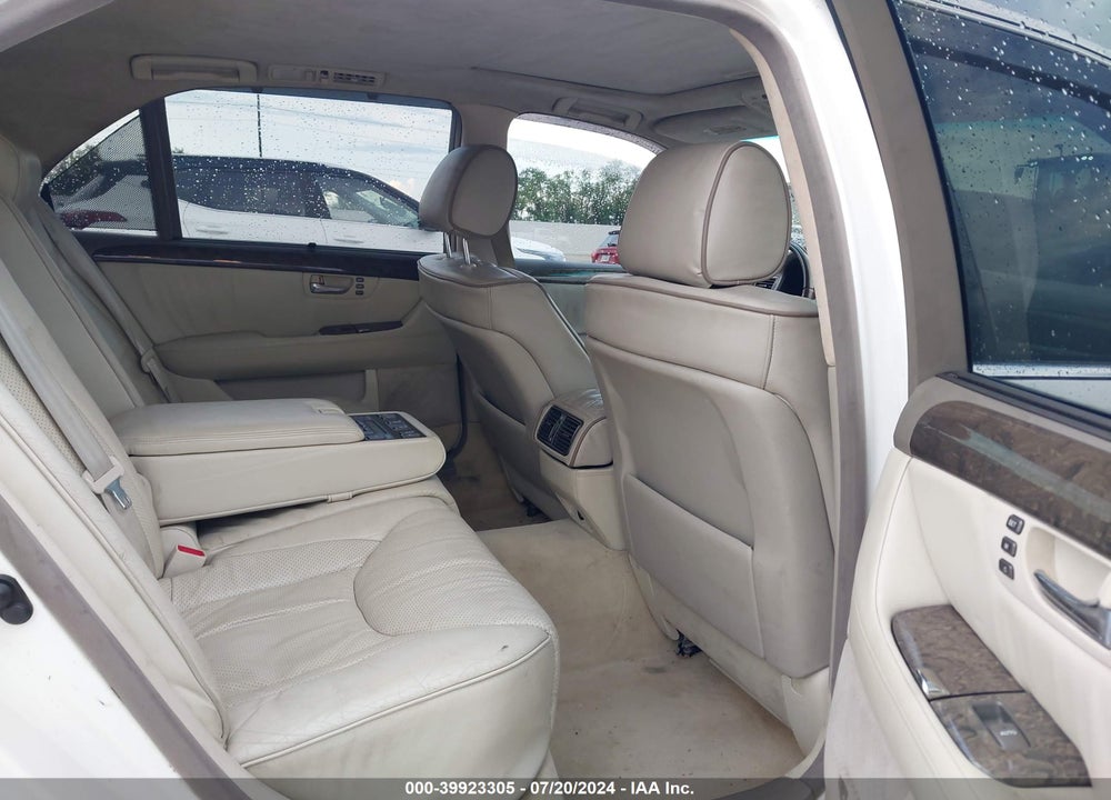 2002 LEXUS LS 430 VIN: JTHBN30F520078176