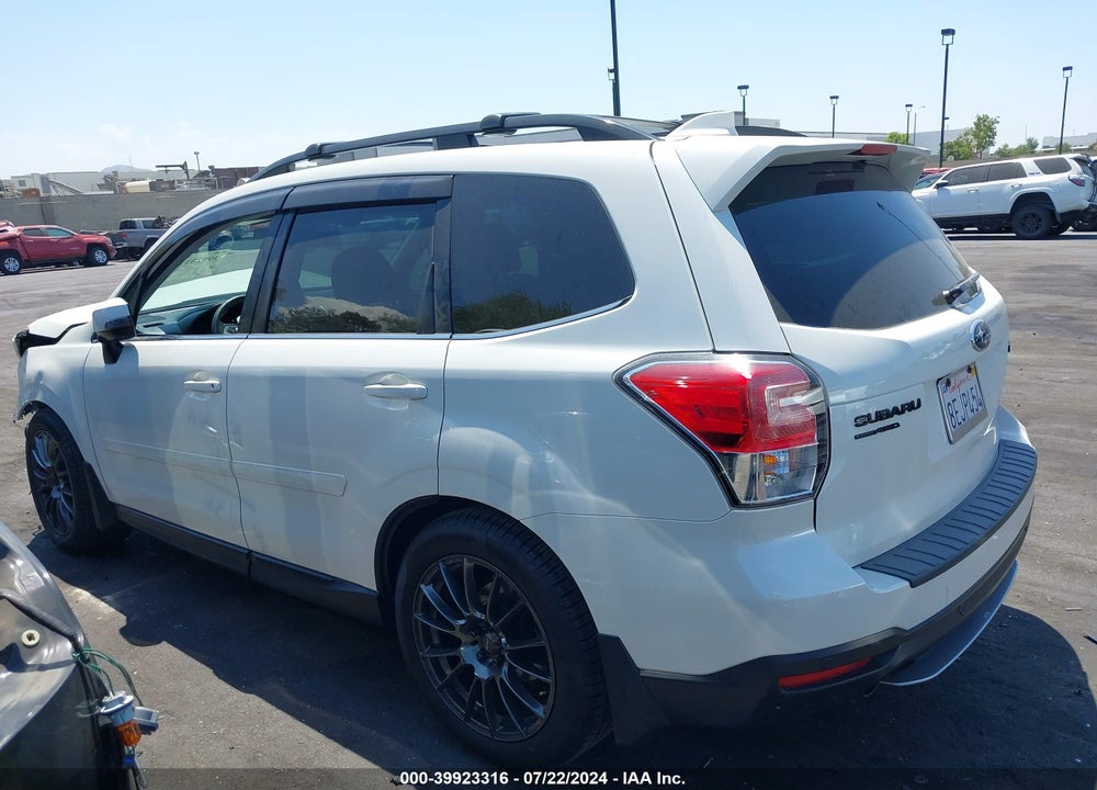 2018 SUBARU FORESTER 2.0XT TOURING VIN: JF2SJGWC2JH580789