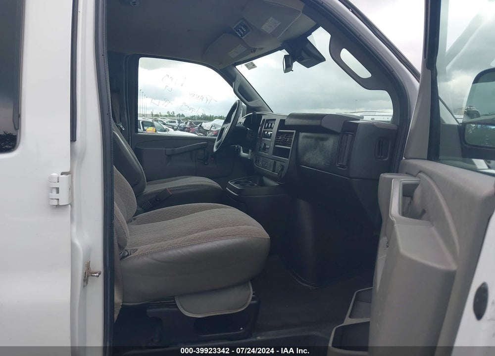 2020 CHEVROLET EXPRESS PASSENGER RWD 3500 EXTENDED WHEELBASE LT VIN: 1GAZGPFG6L1153442