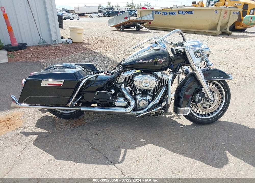 2013 HARLEY-DAVIDSON FLHR ROAD KING VIN: 1HD1FBM11DB611147