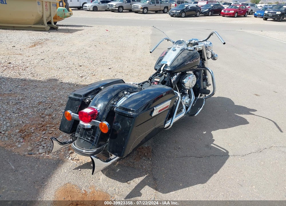 2013 HARLEY-DAVIDSON FLHR ROAD KING VIN: 1HD1FBM11DB611147