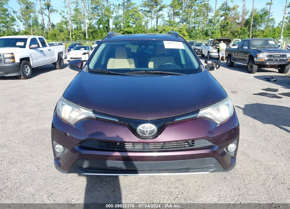 2018 TOYOTA RAV4 XLE VIN: 2T3WFREV8JW494431