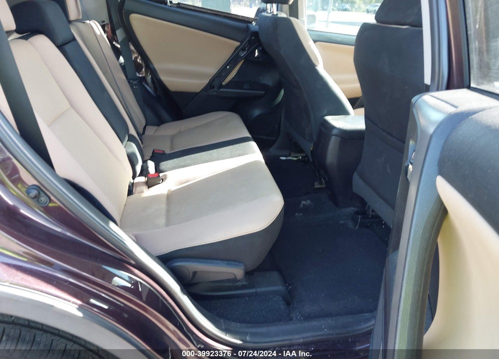 2018 TOYOTA RAV4 XLE VIN: 2T3WFREV8JW494431