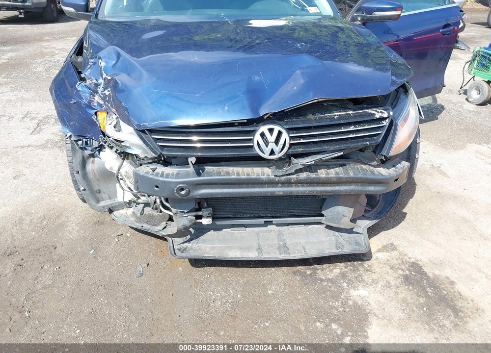 2013 VOLKSWAGEN JETTA 2.5L SE VIN: 3VWDP7AJ7DM258500