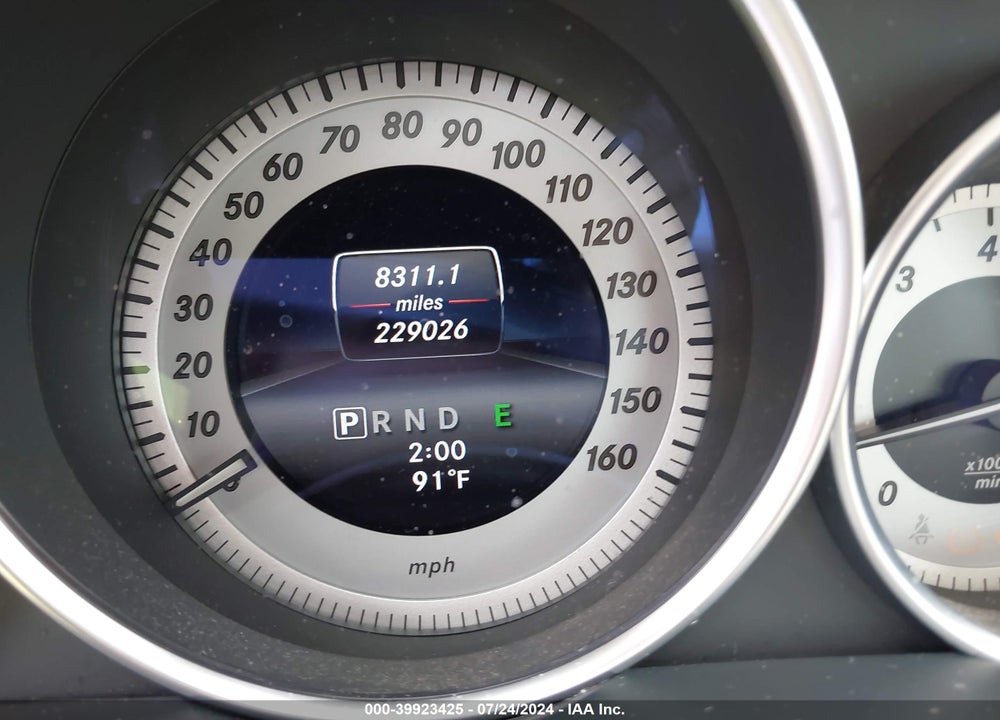 2014 MERCEDES-BENZ C 250 LUXURY/SPORT VIN: WDDGF4HB5ER305853