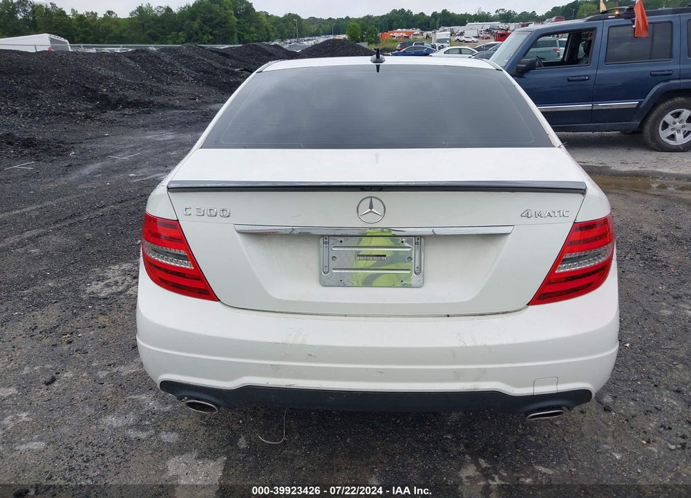 2012 MERCEDES-BENZ C 300 LUXURY 4MATIC/SPORT 4MATIC VIN: WDDGF8BB7CR204231