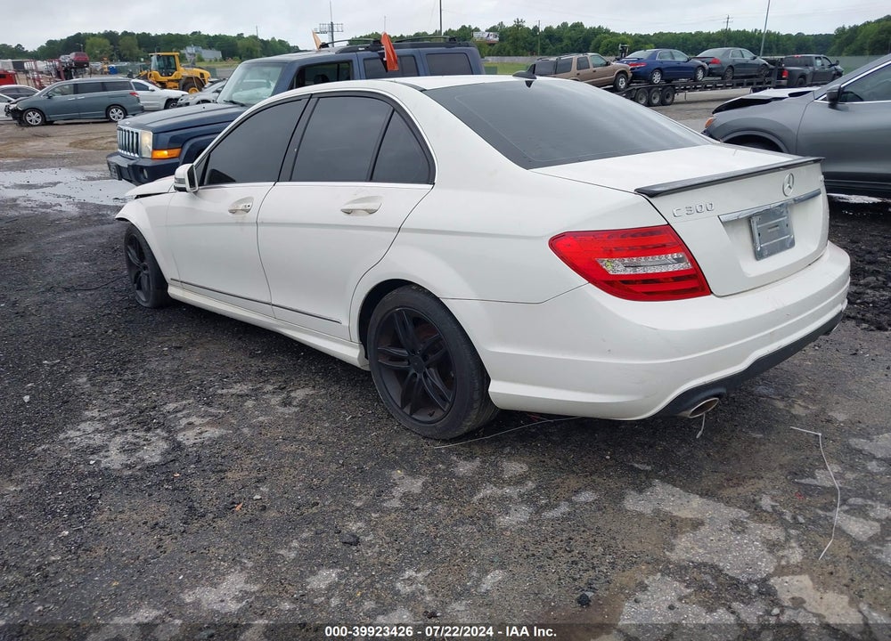 2012 MERCEDES-BENZ C 300 LUXURY 4MATIC/SPORT 4MATIC VIN: WDDGF8BB7CR204231