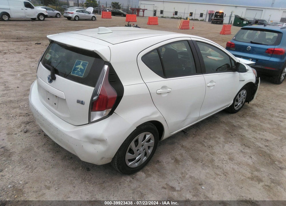 2015 TOYOTA PRIUS C TWO VIN: JTDKDTB36F1580296