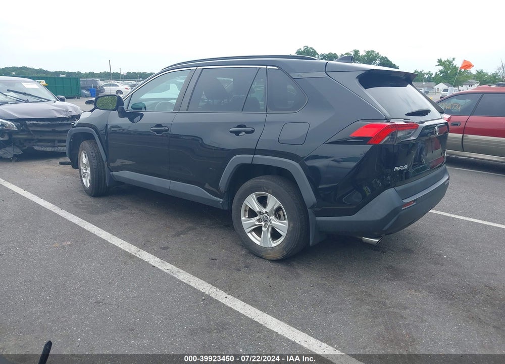2020 TOYOTA RAV4 XLE VIN: 2T3P1RFV8LW084829