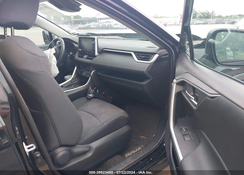 2020 TOYOTA RAV4 XLE VIN: 2T3P1RFV8LW084829