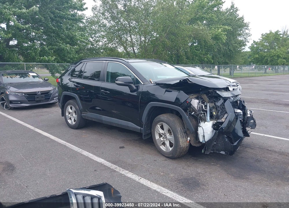 2020 TOYOTA RAV4 XLE VIN: 2T3P1RFV8LW084829