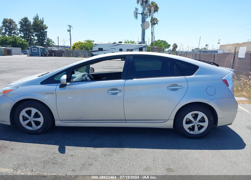 2015 TOYOTA PRIUS TWO VIN: JTDKN3DU7F0484573