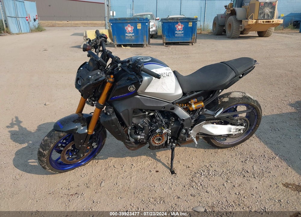 2023 YAMAHA MT09 D VIN: JYARN72E6PA002006
