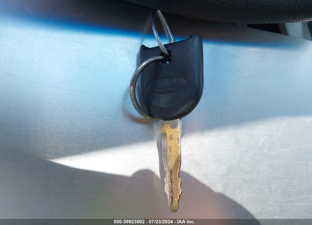 2011 FORD FOCUS SE VIN: 1FAHP3FN5BW105853