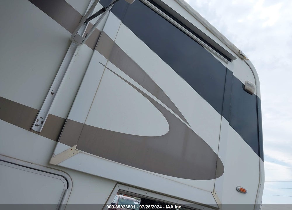 2007 CARRI-LITE FIFTH WHEEL SERIES VIN: 16F62C5RX71B16357
