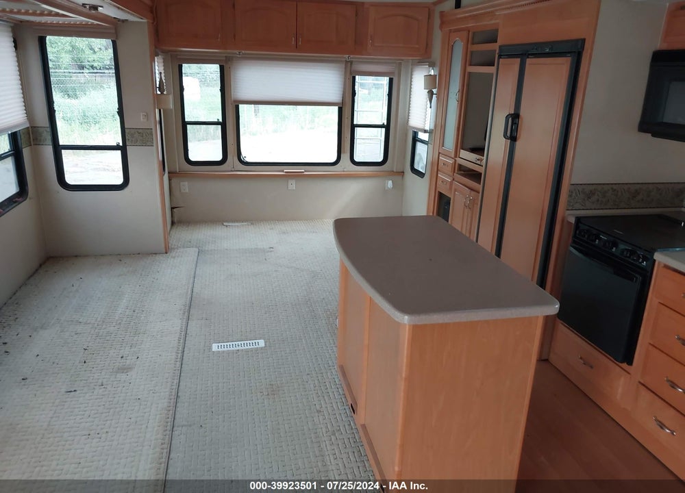 2007 CARRI-LITE FIFTH WHEEL SERIES VIN: 16F62C5RX71B16357