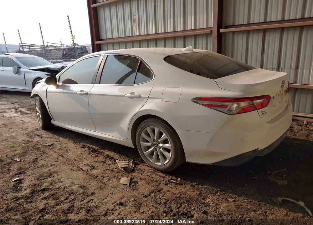 2019 TOYOTA CAMRY LE VIN: 4T1B11HK7KU773864