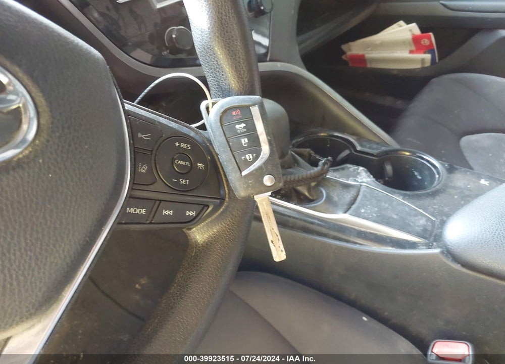 2019 TOYOTA CAMRY LE VIN: 4T1B11HK7KU773864
