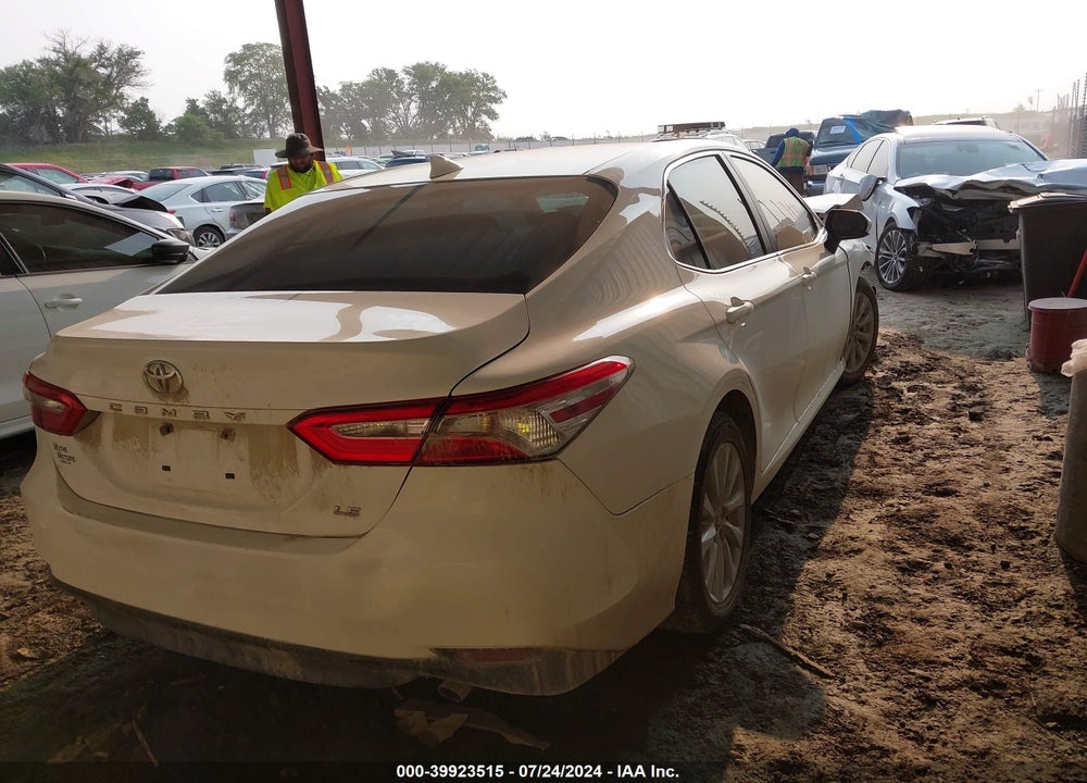 2019 TOYOTA CAMRY LE VIN: 4T1B11HK7KU773864