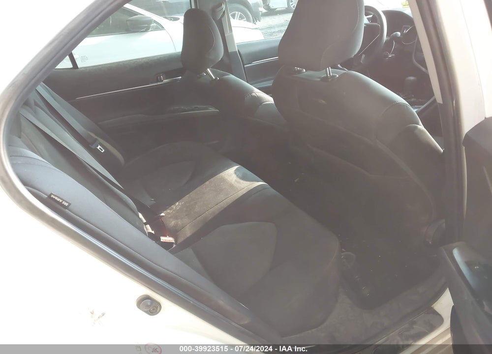 2019 TOYOTA CAMRY LE VIN: 4T1B11HK7KU773864