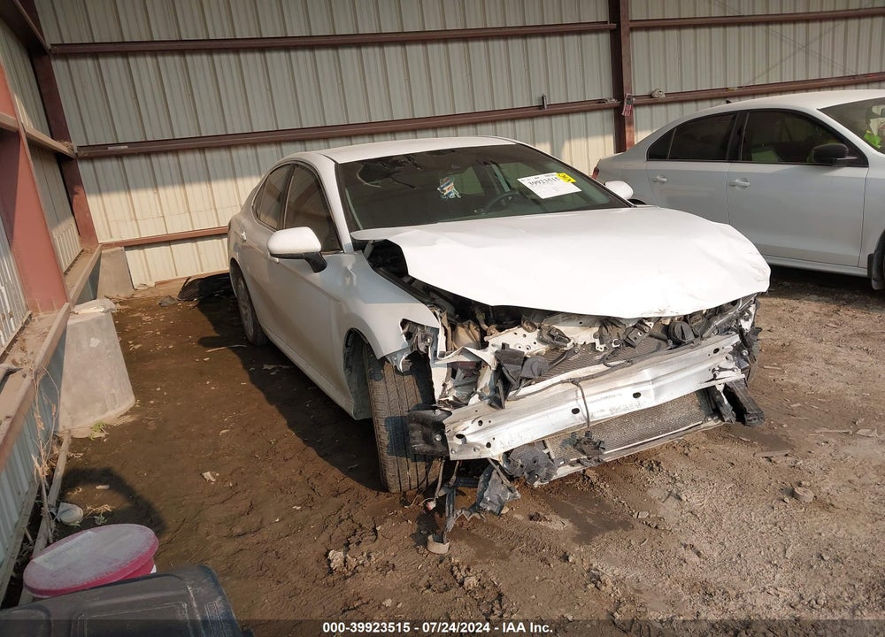 2019 TOYOTA CAMRY LE VIN: 4T1B11HK7KU773864
