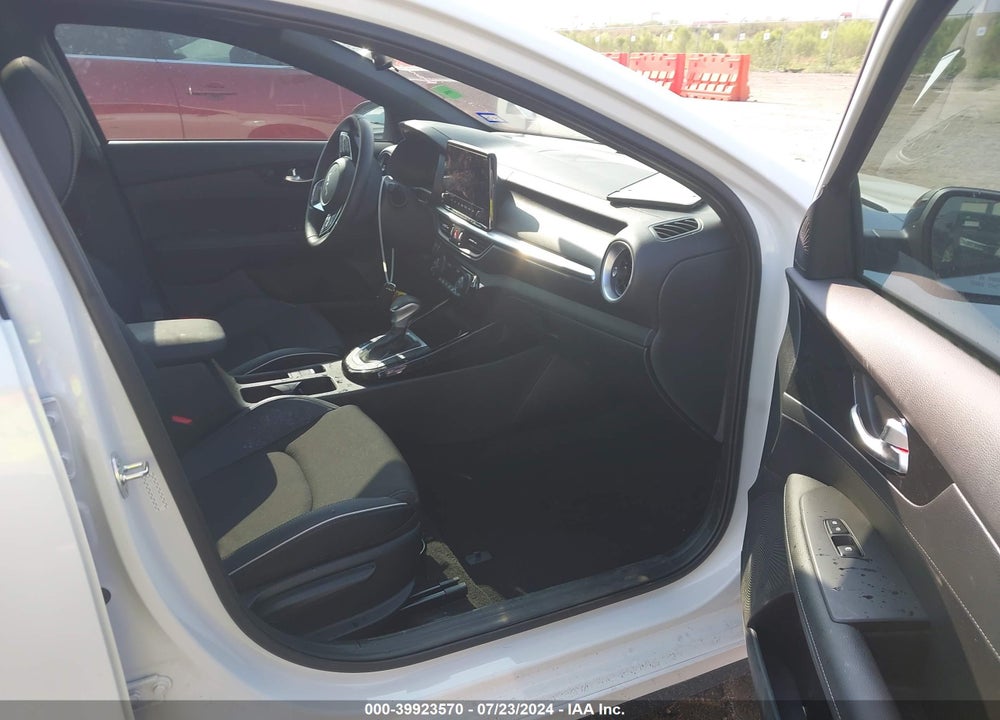 2024 KIA FORTE GT LINE VIN: 3KPF54AD2RE739556