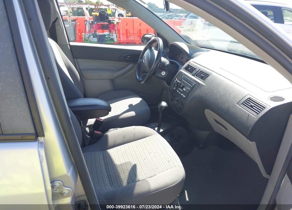 2007 FORD FOCUS S/SE/SES VIN: 1FAHP34N57W215702