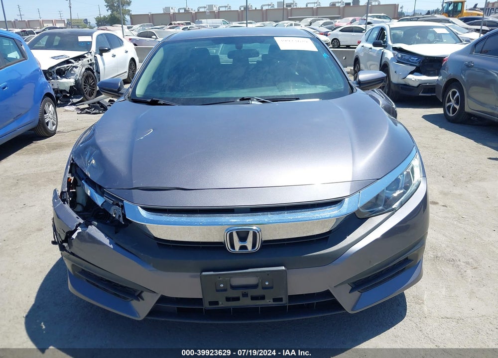 2018 HONDA CIVIC LX VIN: 2HGFC2F58JH517853