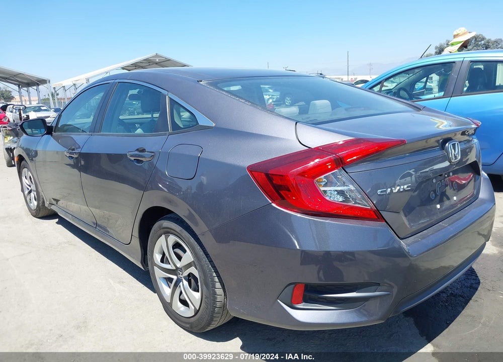 2018 HONDA CIVIC LX VIN: 2HGFC2F58JH517853