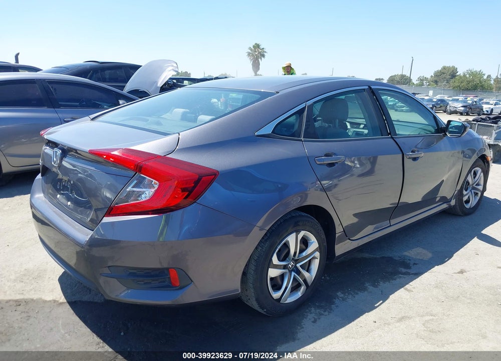 2018 HONDA CIVIC LX VIN: 2HGFC2F58JH517853