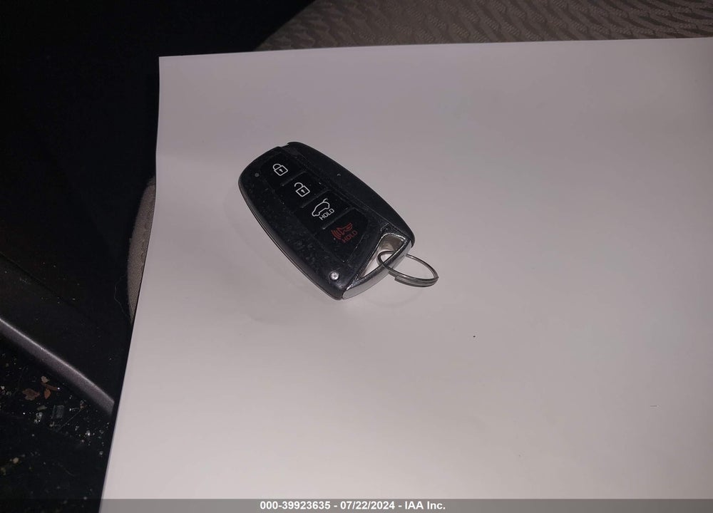 2018 HYUNDAI SANTA FE SPORT 2.4L VIN: 5NMZUDLB8JH062764