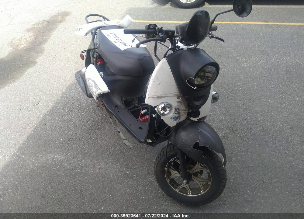 2022 JIANGSU BAODIAO VIN: L2BBLNCC6NB128073