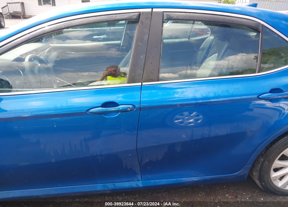 2019 TOYOTA CAMRY LE VIN: 4T1B11HK5KU234675