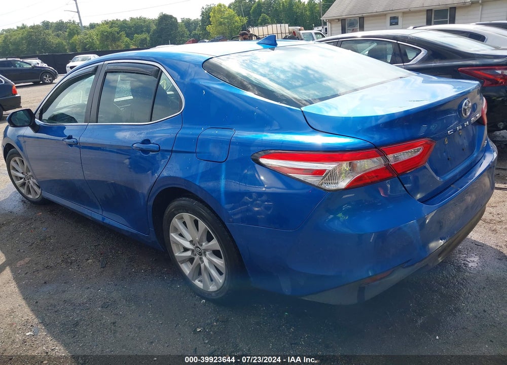 2019 TOYOTA CAMRY LE VIN: 4T1B11HK5KU234675