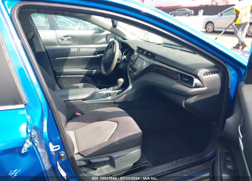 2019 TOYOTA CAMRY LE VIN: 4T1B11HK5KU234675