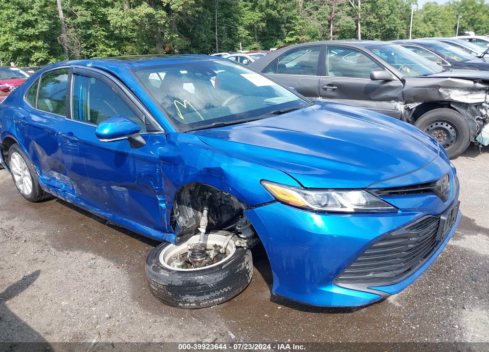 2019 TOYOTA CAMRY LE VIN: 4T1B11HK5KU234675