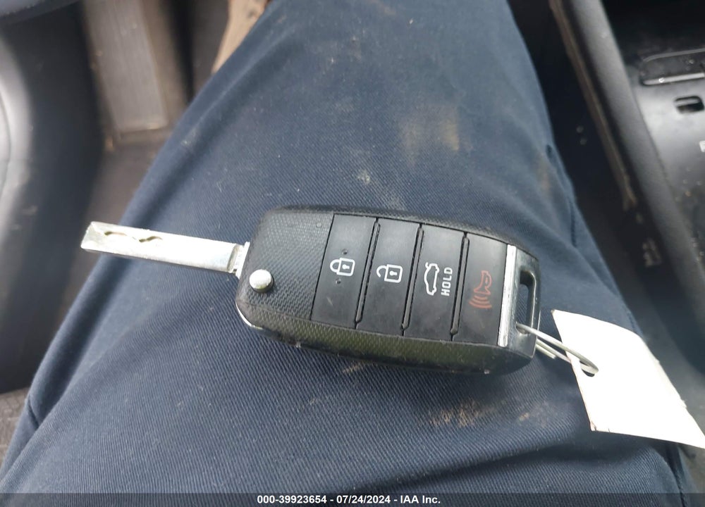2019 KIA RIO S VIN: 3KPA24AB6KE239228