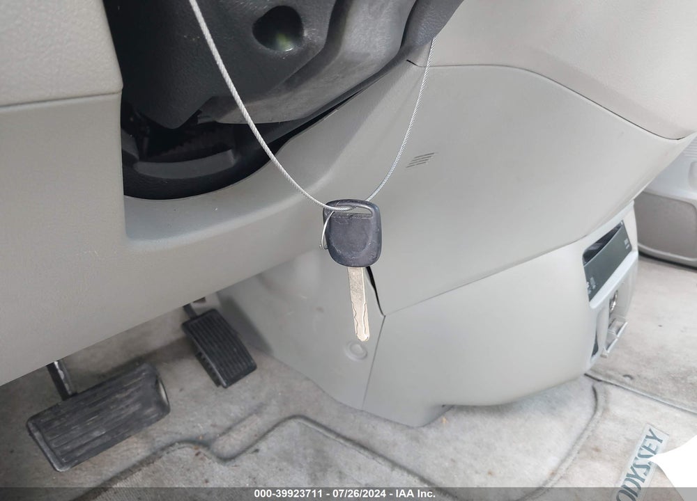 2005 HONDA ODYSSEY EX-L VIN: 5FNRL38755B128812