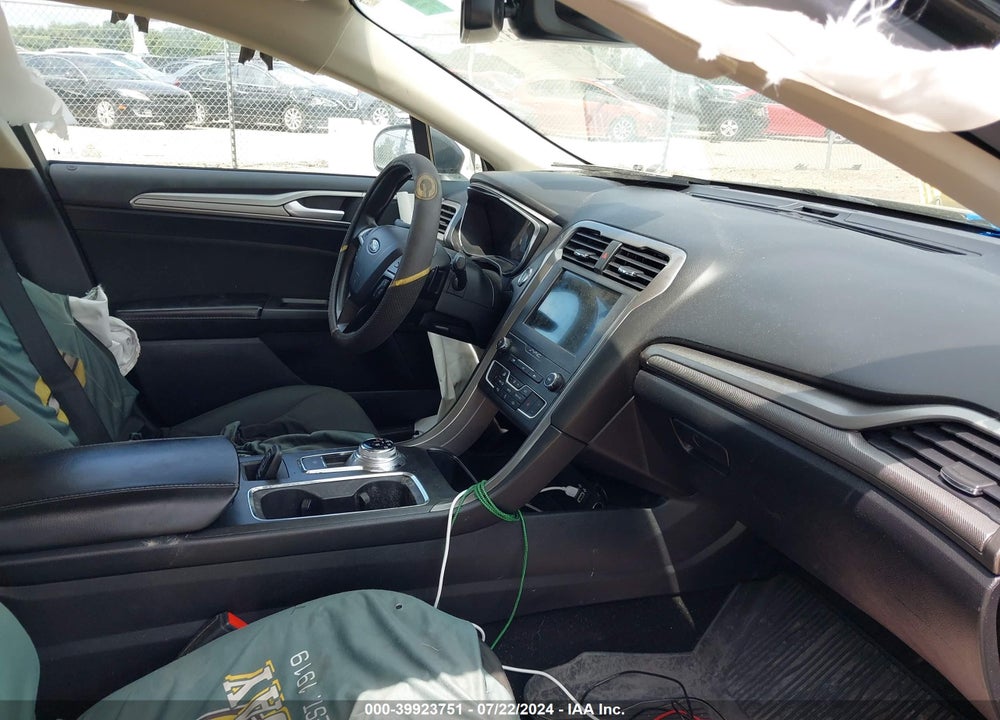 2020 FORD FUSION VIN: 3FA6P0T91LR212125