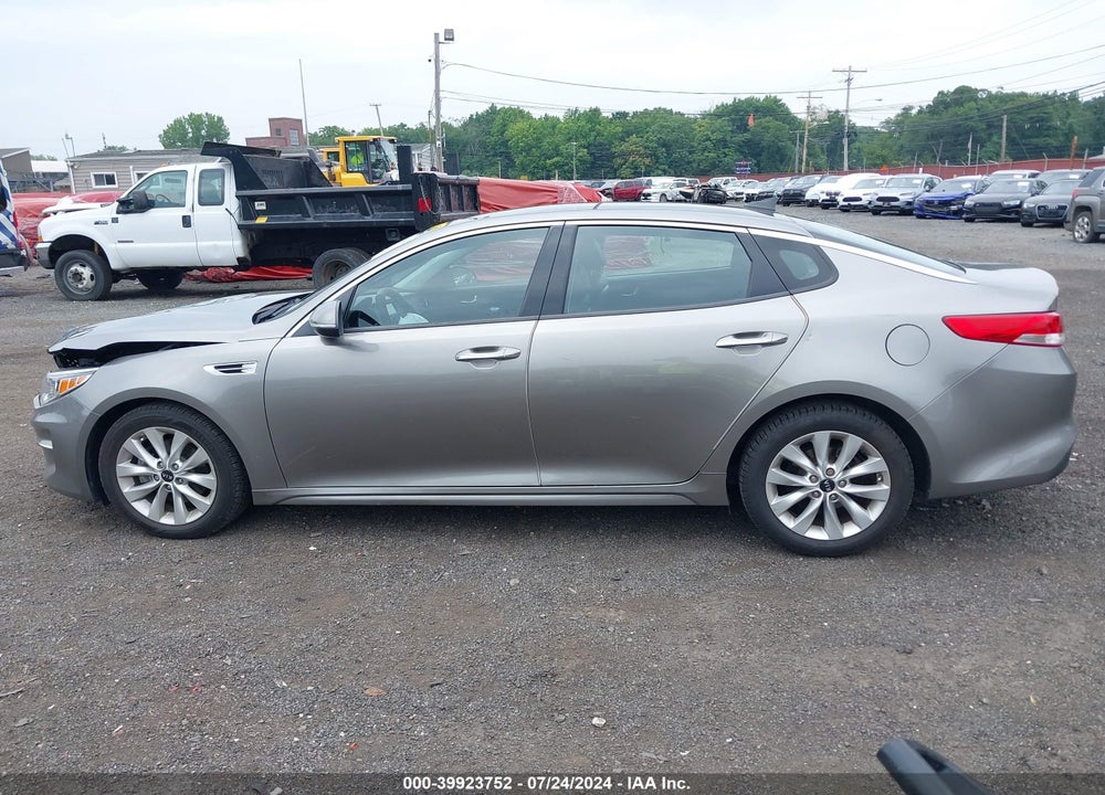 2018 KIA OPTIMA EX VIN: 5XXGU4L39JG194821