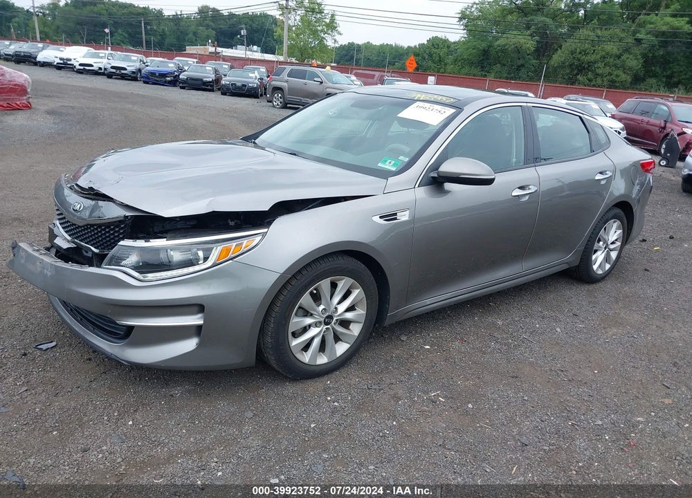 2018 KIA OPTIMA EX VIN: 5XXGU4L39JG194821