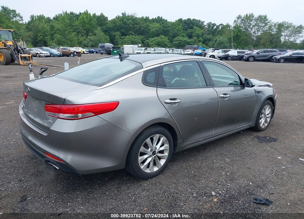 2018 KIA OPTIMA EX VIN: 5XXGU4L39JG194821