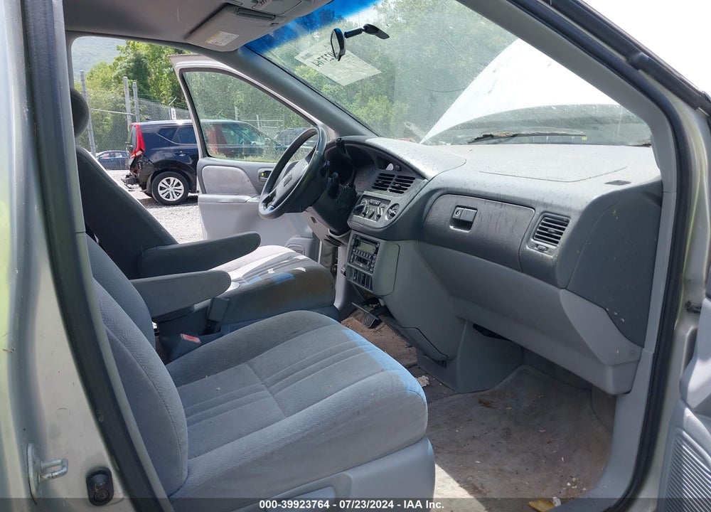 2003 TOYOTA SIENNA LE VIN: 4T3ZF13C53U508854