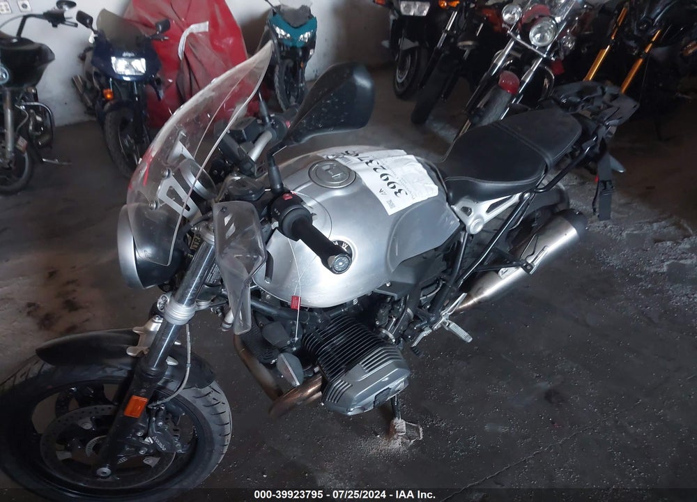 2017 BMW R NINE T PURE VIN: WB10J1308HZ731505