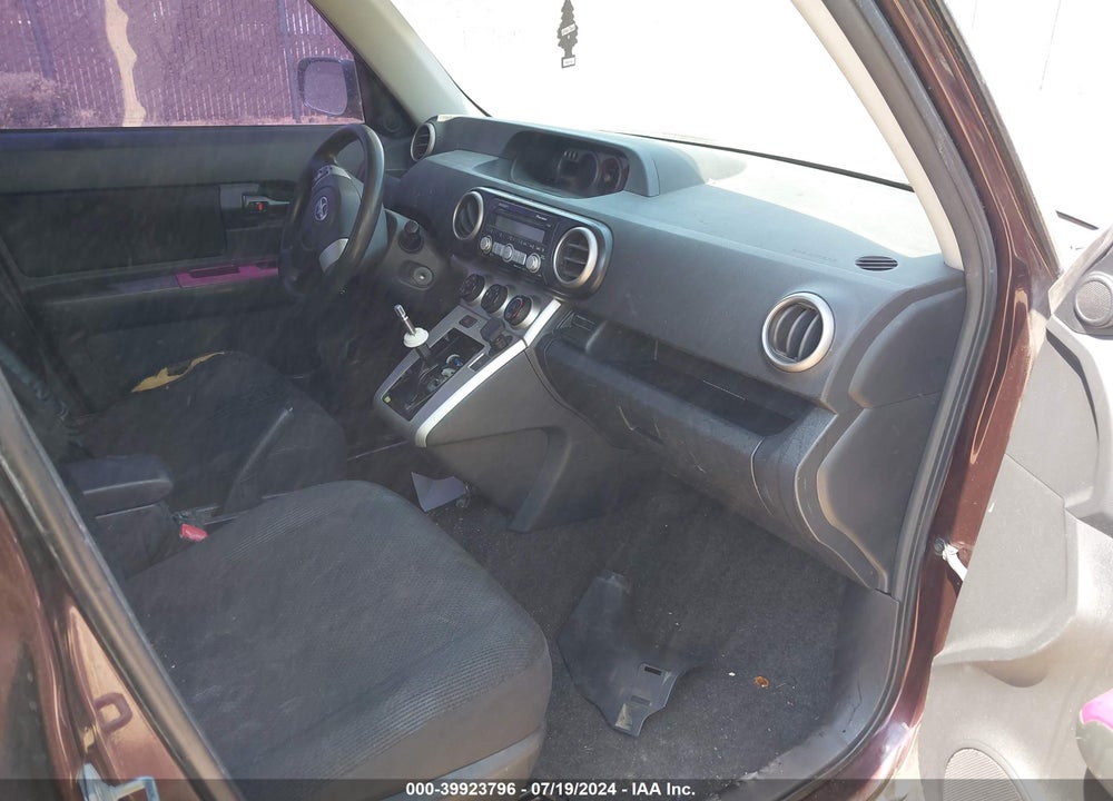 2008 SCION XB VIN: JTLKE50E681017205