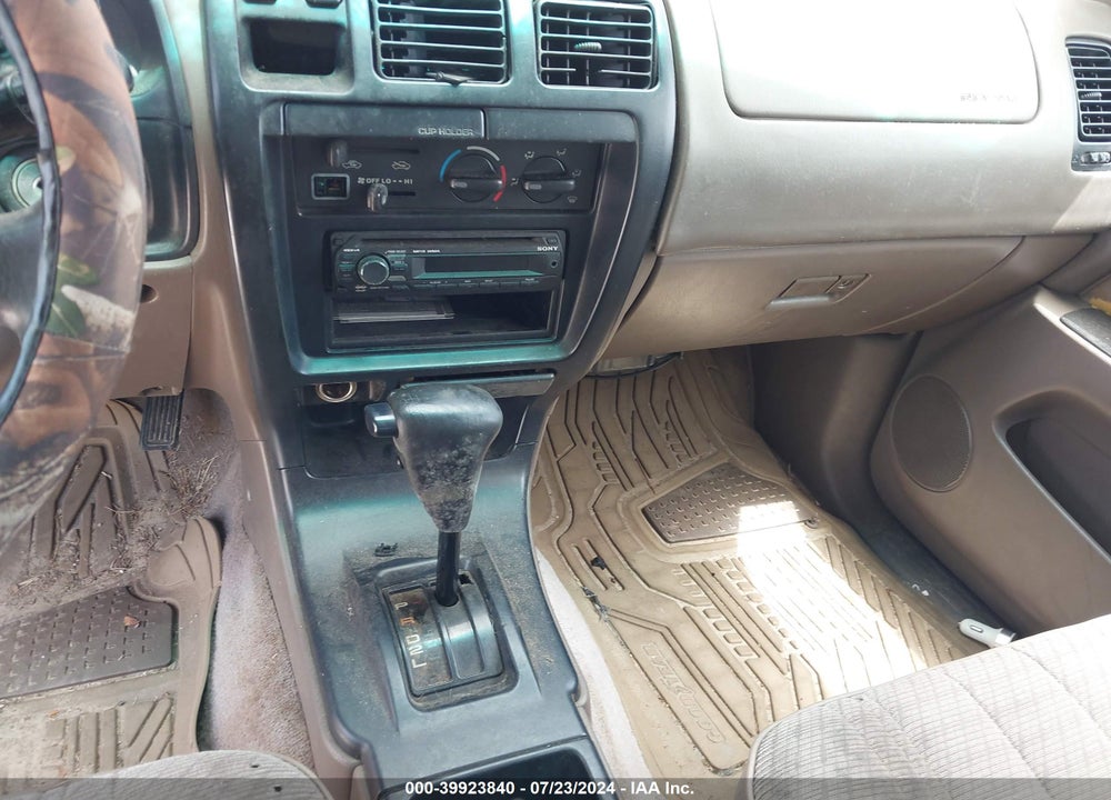 1998 TOYOTA 4RUNNER VIN: JT3GM84RXW0028105