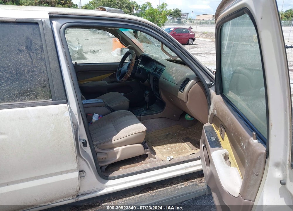 1998 TOYOTA 4RUNNER VIN: JT3GM84RXW0028105