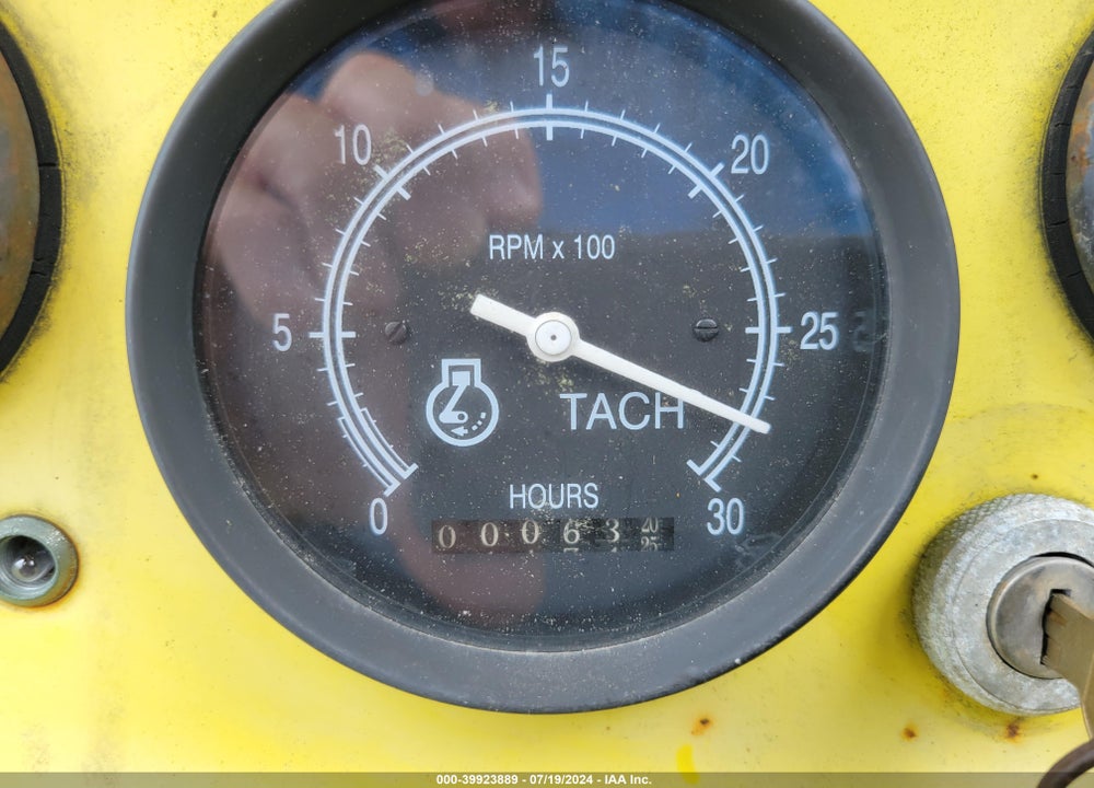2005 UNDEFINED NORTRAC  NB3500C VIN: 04172