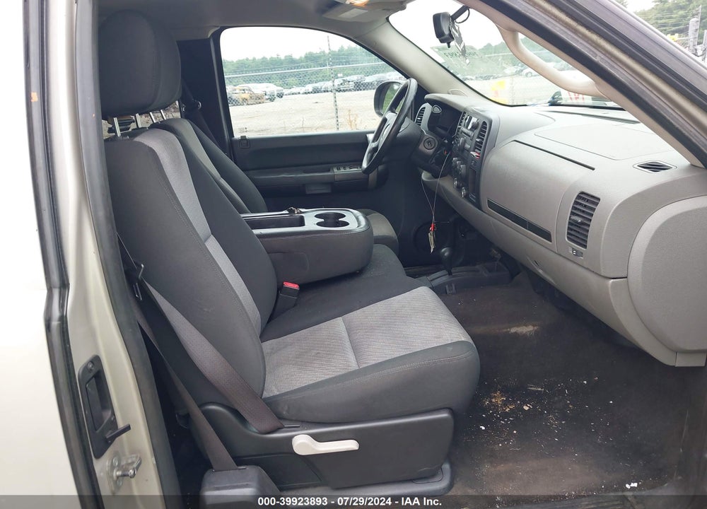 2009 CHEVROLET SILVERADO 1500 LS VIN: 1GCEK19C09Z233050